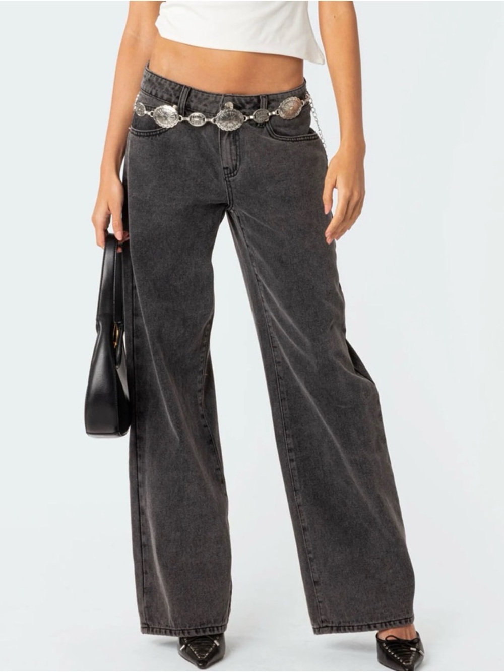 EDIKTED Raelynn Washed Low Rise Jeans